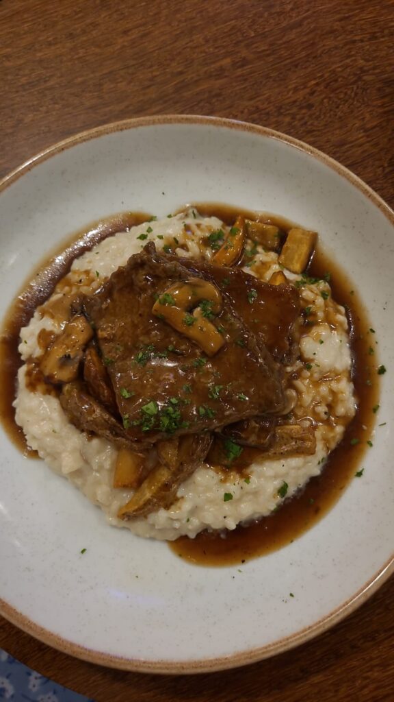 Arroz a piamontese com seitan - comida vegana Teva Bistrô Ipanema